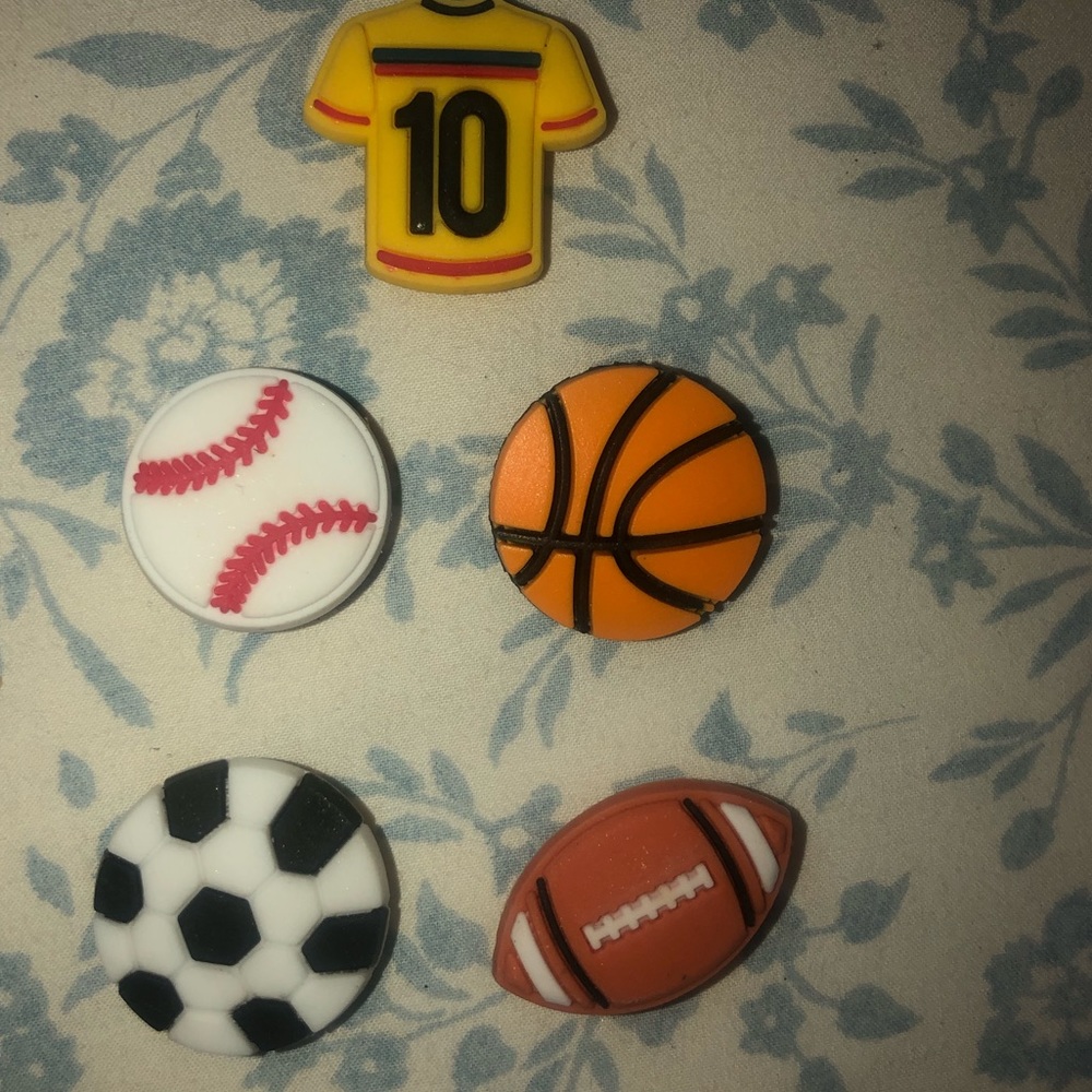 🌹Sports Croc JIBBITZ soccer football basketball